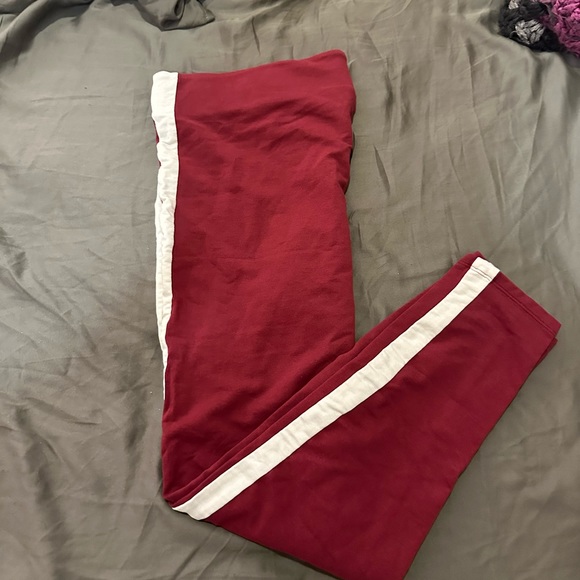 H&M Maroon Athletic Leggings - Picture 1 of 3